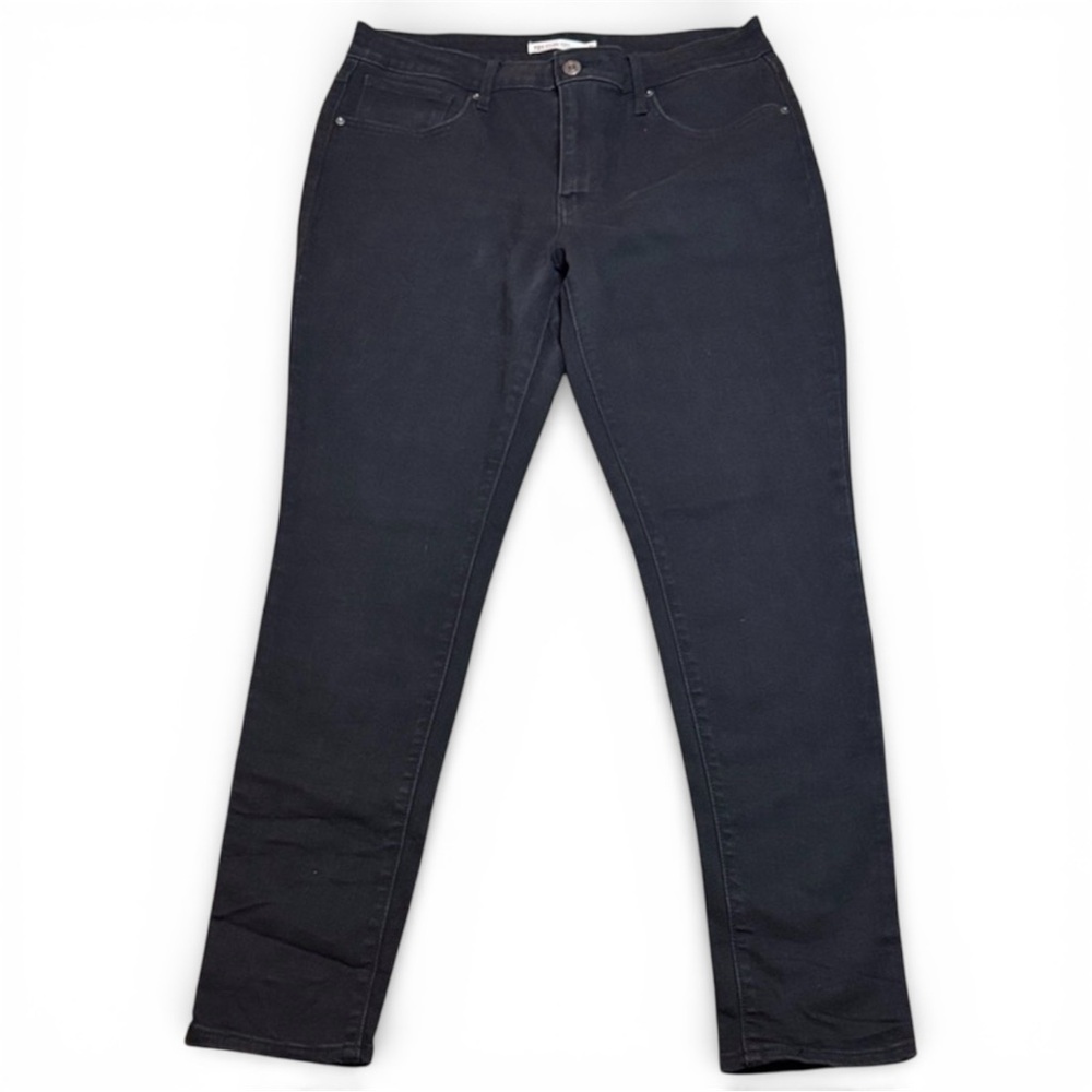 Levi's Classic Black High Rise Skinny Jeans Women sz 31